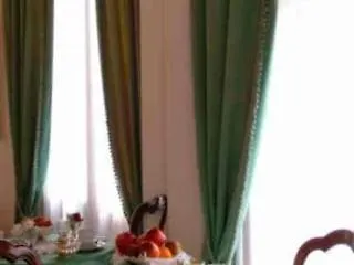 Couette-café Leonardo 2*